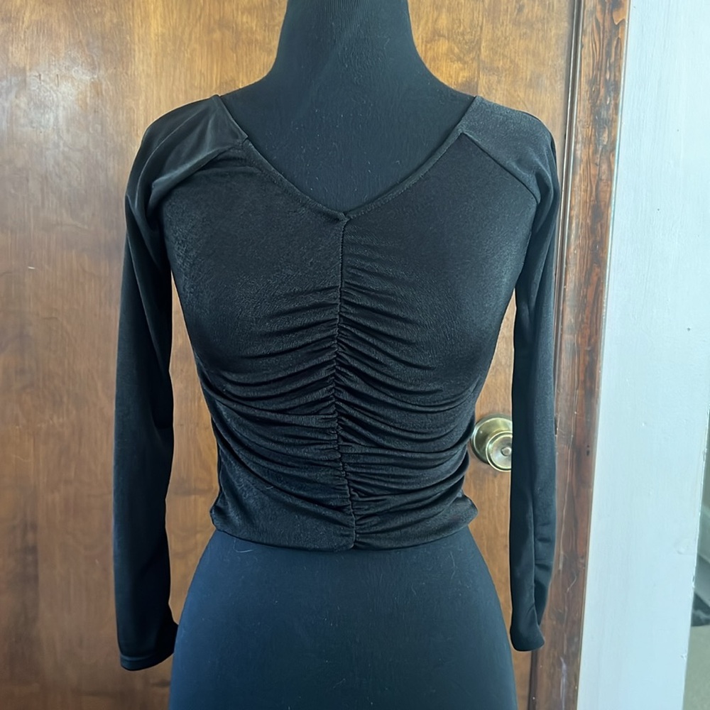 Cute black top